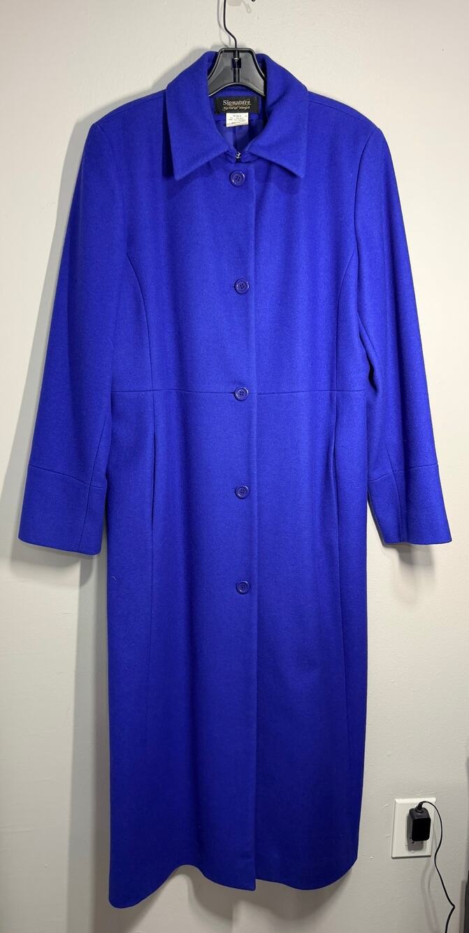 Vintage Harve Benard 100% wool Peacoat Royal Blue Size Trench long 10